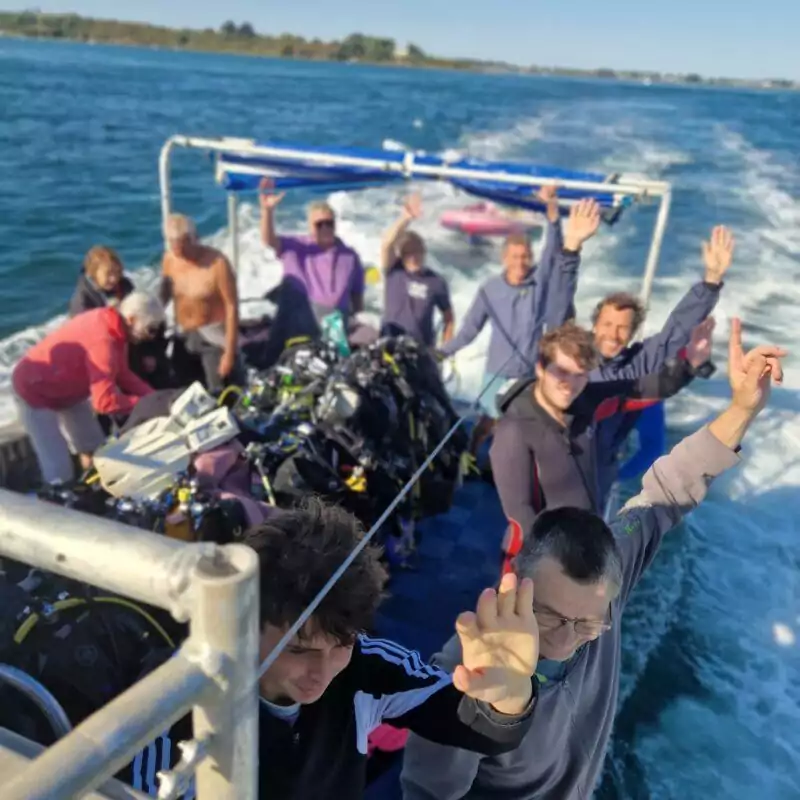 Quand le réveil sonne Tôt un dimanche matin de fin août…
